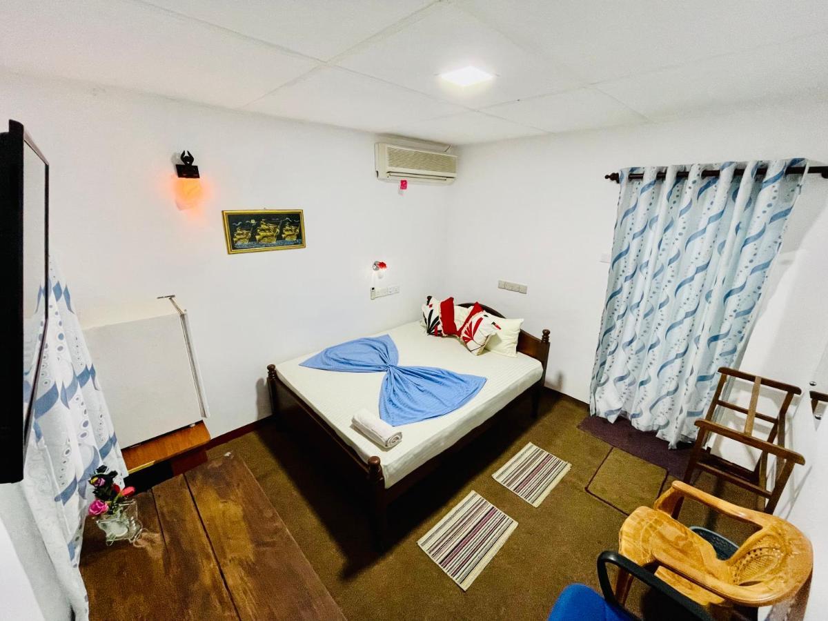 Nethusali Guest House Hikkaduwa Exterior foto